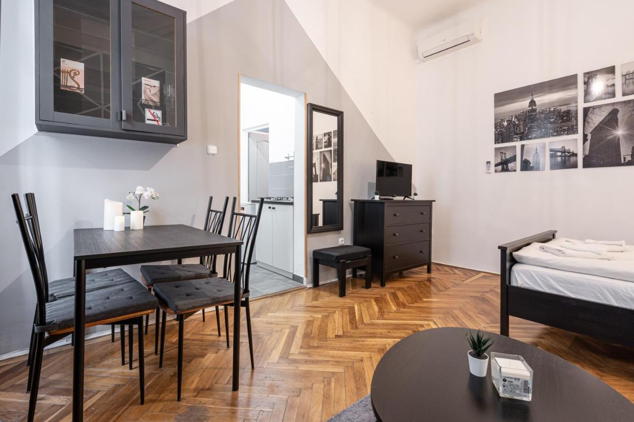 B8 - Grand Boulevard Cozy Apartment - Best Location By Bqa Budapest Luaran gambar