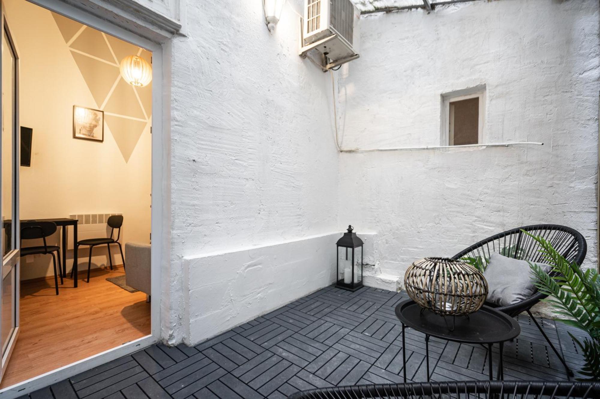 B8 - Grand Boulevard Cozy Apartment - Best Location By Bqa Budapest Luaran gambar
